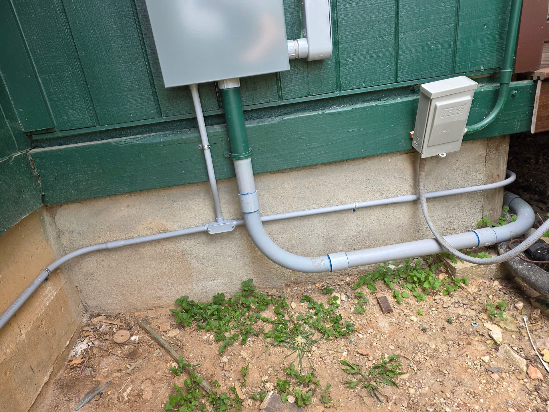 Gallery photos for Deck Outlet Upgrade Done Right - No Cords, No Compromises: Image #3