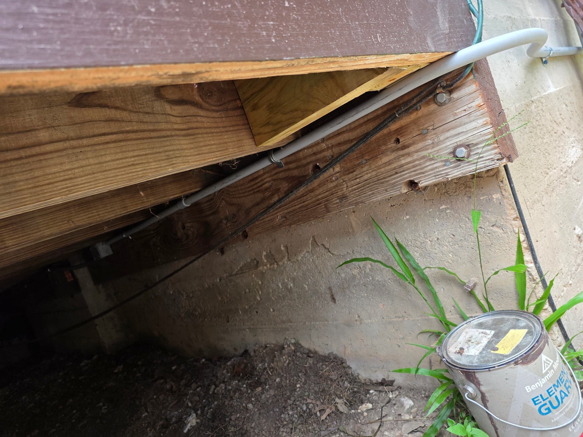 Gallery photos for Deck Outlet Upgrade Done Right - No Cords, No Compromises: Image #5